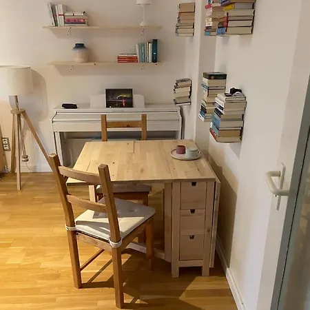 Geschmackvoll Eingerichtete In Apartment